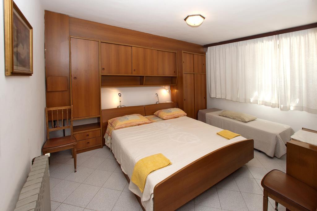 Apartments Mladenka Poreč Quarto foto